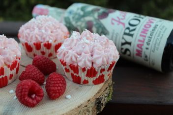 Recept na malinové cupcakes s mascarpone