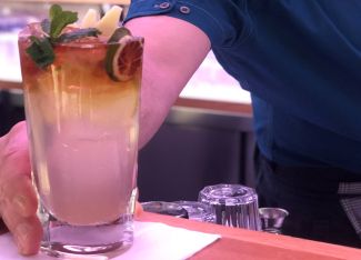 Zázvorový drink Kitl s Bacardi Black