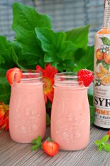 Recept na smoothie s pomarančom, jahodami a mrkvou